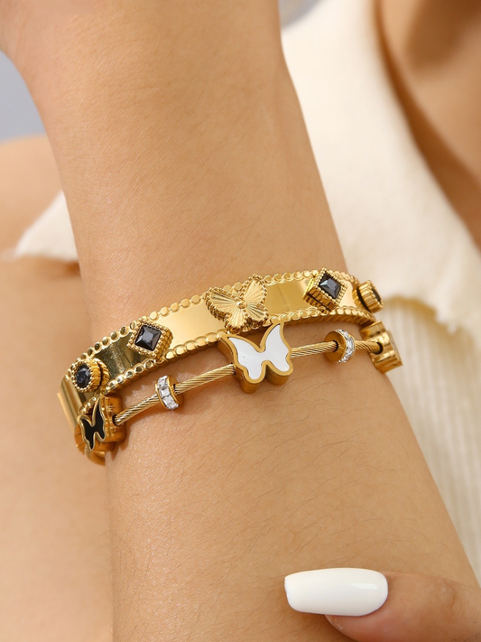 BLACK WINGS BANGLE